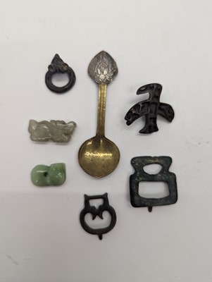 Lot 161 - A group of Chinese miscellaneous items