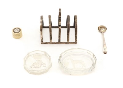 Lot 54 - A Continental silver toast rack