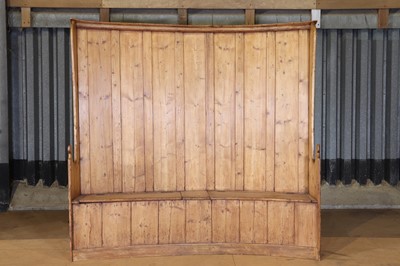 Lot 10 - A curved pine settle