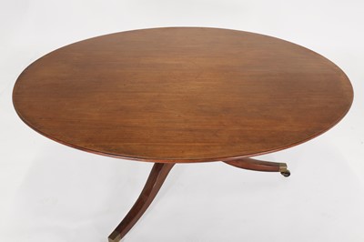 Lot 53 - A George III mahogany breakfast table