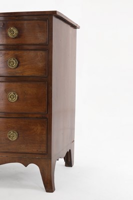 Lot 183 - A George III mahogany chest of drawers