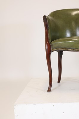 Lot 169 - A George III-style mahogany library chair