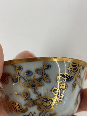 Lot 178 - A group of Chinese porcelain cups and saucers