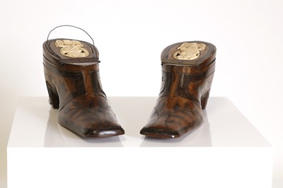 Lot 197 - A pair of treen snuff shoes