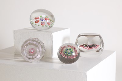 Lot 184 - A group of Clichy glass paperweights