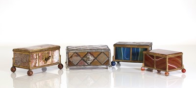 Lot 128 - Four various agate boxes