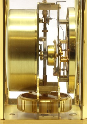 Lot 243 - A Jaeger-LeCoultre Atmos Classic V Clock