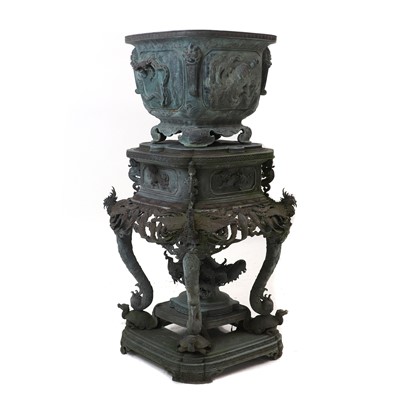 Lot 315 - A large Japanese bronze incense burner