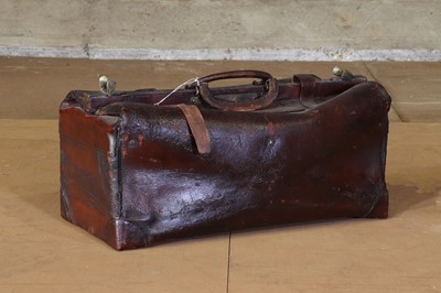 Lot 49 - An oxblood leather Gladstone bag