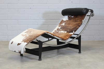 Lot 193 - An 'LC4' chaise longue