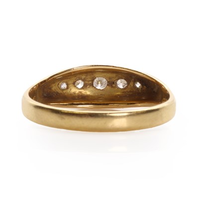 Lot 54 - A gold five stone diamond ring