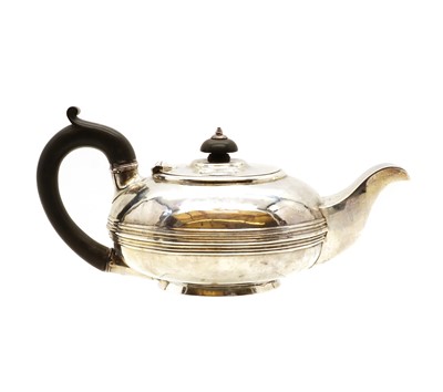 Lot 1 - A George III silver teapot