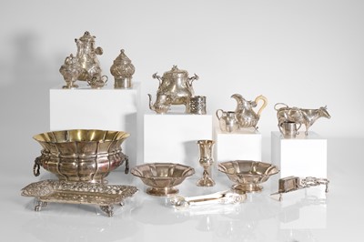 Lot 243 - A collection of silver items