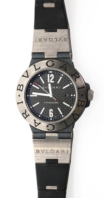 Lot 294 - A titanium Bulgari Diagono automatic strap watch