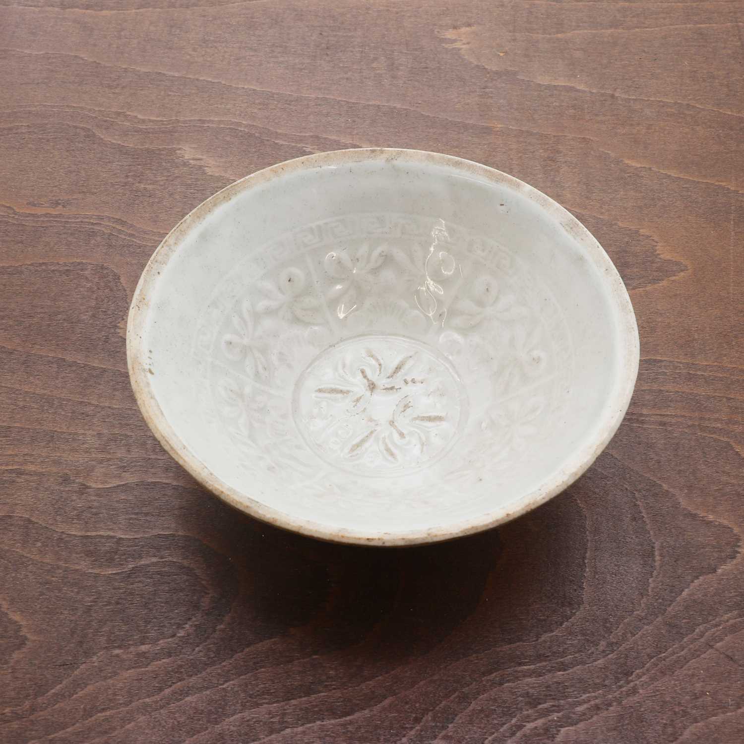 Lot 1 - A Chinese qingbai-glazed bowl