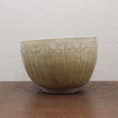 Lot 10 - A Chinese celadon-glazed stoneware bowl