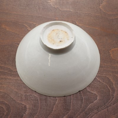 Lot 16 - A Chinese qingbai-glazed bowl