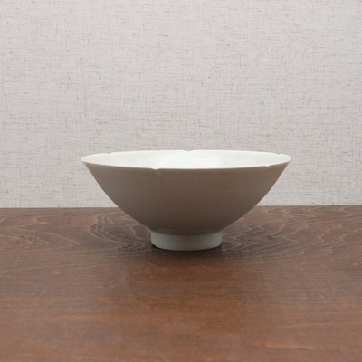 Lot 16 - A Chinese qingbai-glazed bowl
