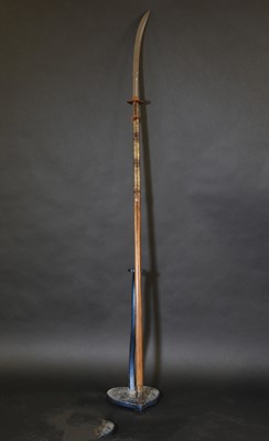 Lot 48 - A Japanese naginata