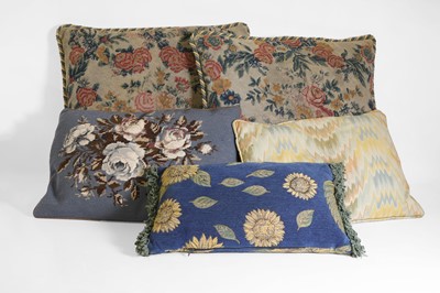 Lot 59 - A group of five cushions