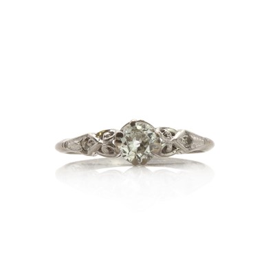 Lot 32 - An American single stone diamond ring c.1940