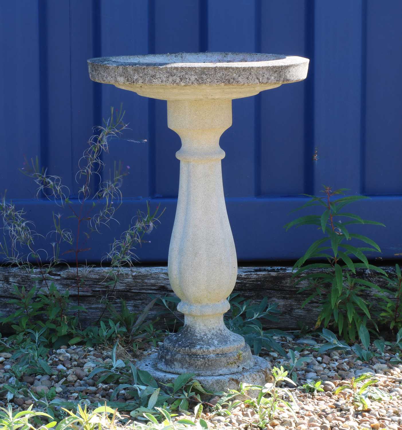 Lot 482 A composite stone bird bath