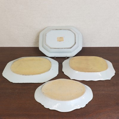 Lot 209 - Four Chinese export blue and white meat plates