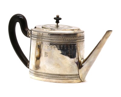 Lot 4 - A French sterling silver teapot