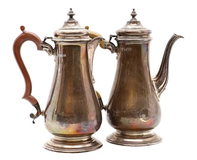 Lot 36 - A silver coffee pot and hot water jug