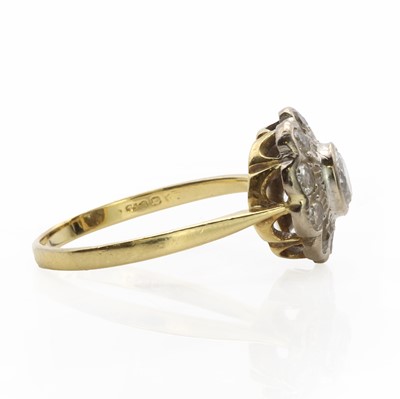 Lot 53 - An 18ct gold diamond floral cluster ring