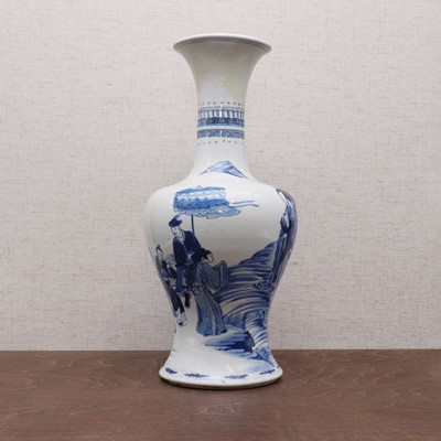 Lot 55 - A Chinese blue and white vase