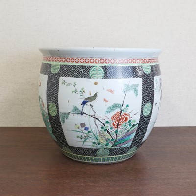 Lot 71 - A large Chinese famille verte fishbowl