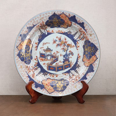 Lot 72 - A large Chinese Imari charger