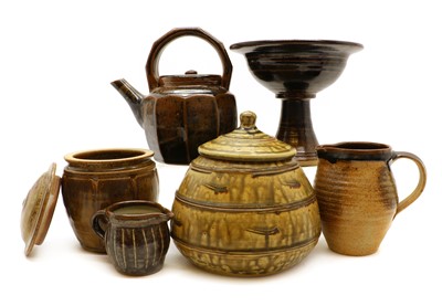 Lot 98 - A group of studio pottery items