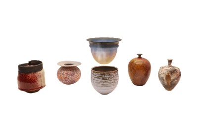 Lot 95 - A group of studio pottery items