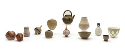 Lot 105 - A group of studio pottery