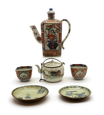 Lot 193 - A Japanese Imari wine pot and two cups