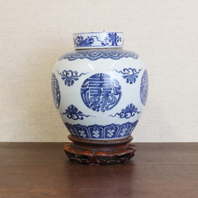 Lot 48 - A Chinese blue and white jar