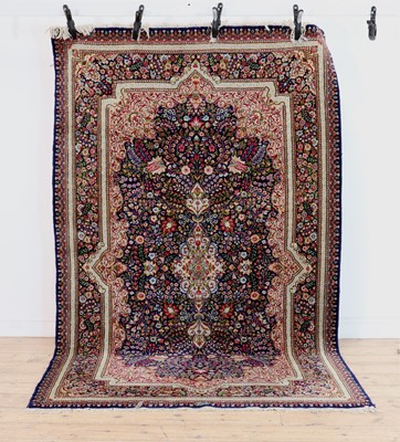Lot 533 - A Kashan rug