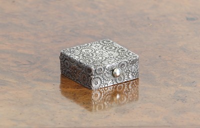 Lot 76 - A Japanese silver stamp box
