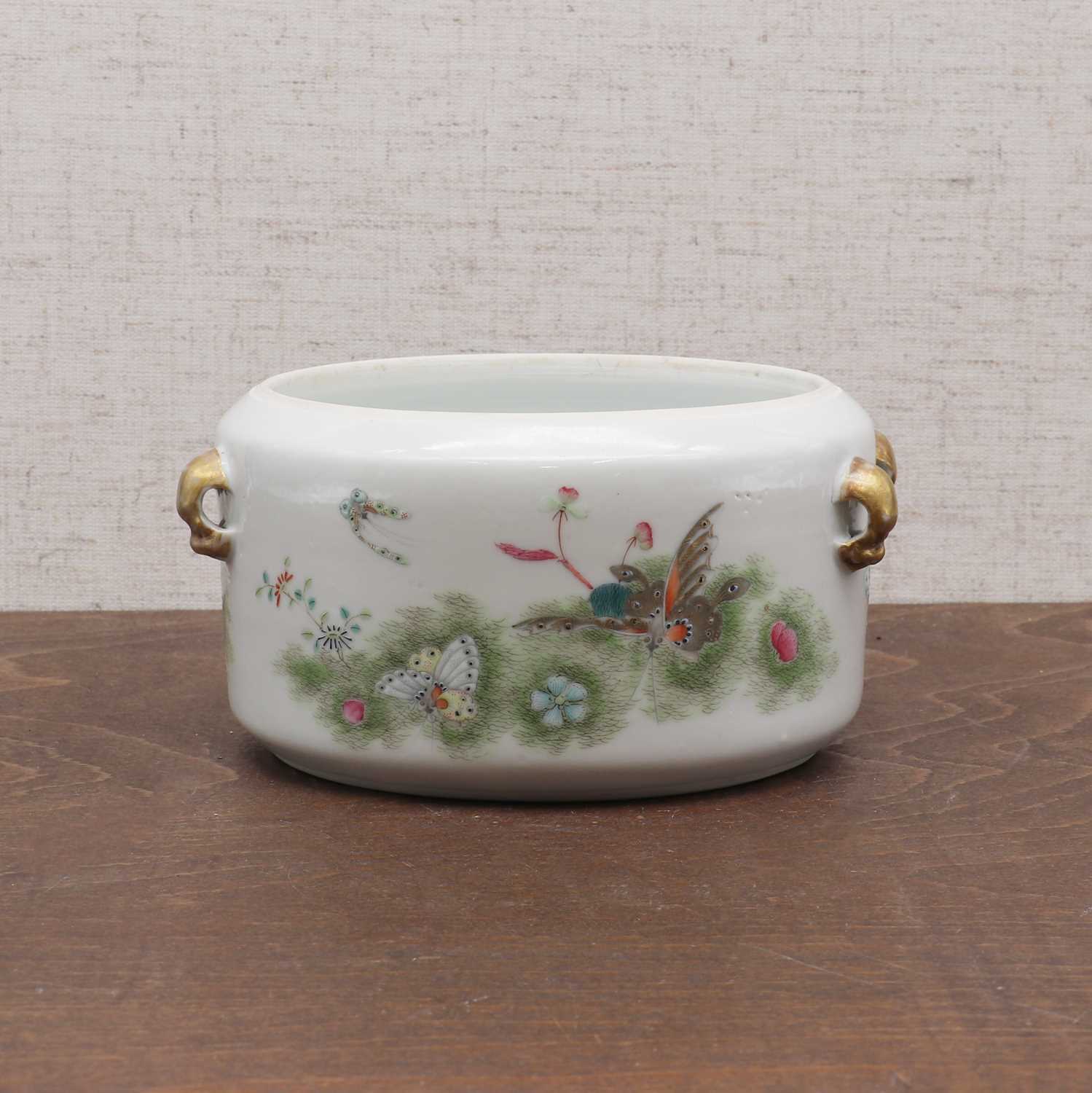 Lot 172 - A Chinese famille rose bowl