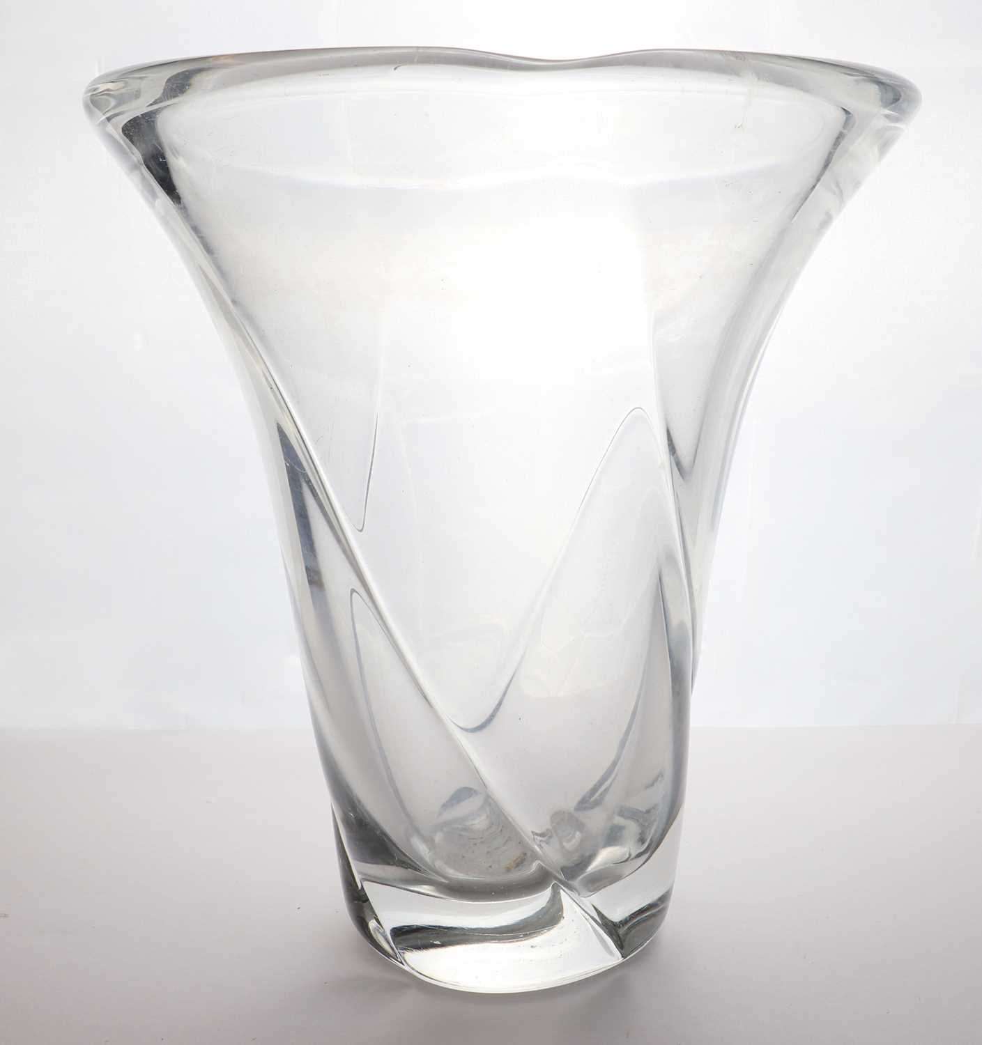 Lot 265 - A Daum clear glass vase