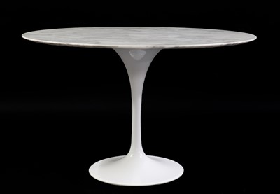 Lot 339 - A white marble 'Tulip' circular table