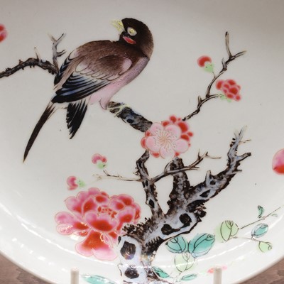 Lot 134 - A Chinese famille rose plate