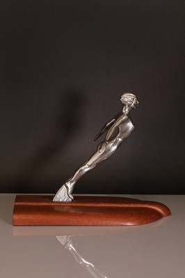Lot 205 - An Art Deco 'Desmo' cast and chrome car mascot