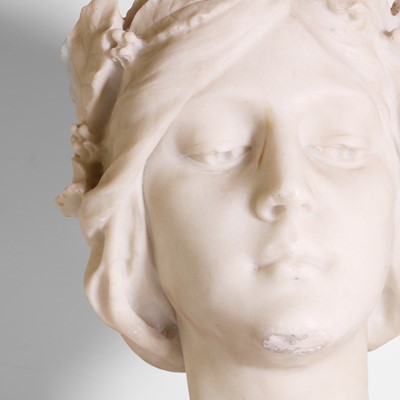 Lot 79 - An Art Nouveau carved marble bust