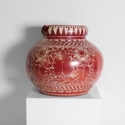Lot 105 - An Arts & Crafts lustre pottery vase