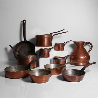 Lot 301 - A large group of copper kitchen pans and kettles