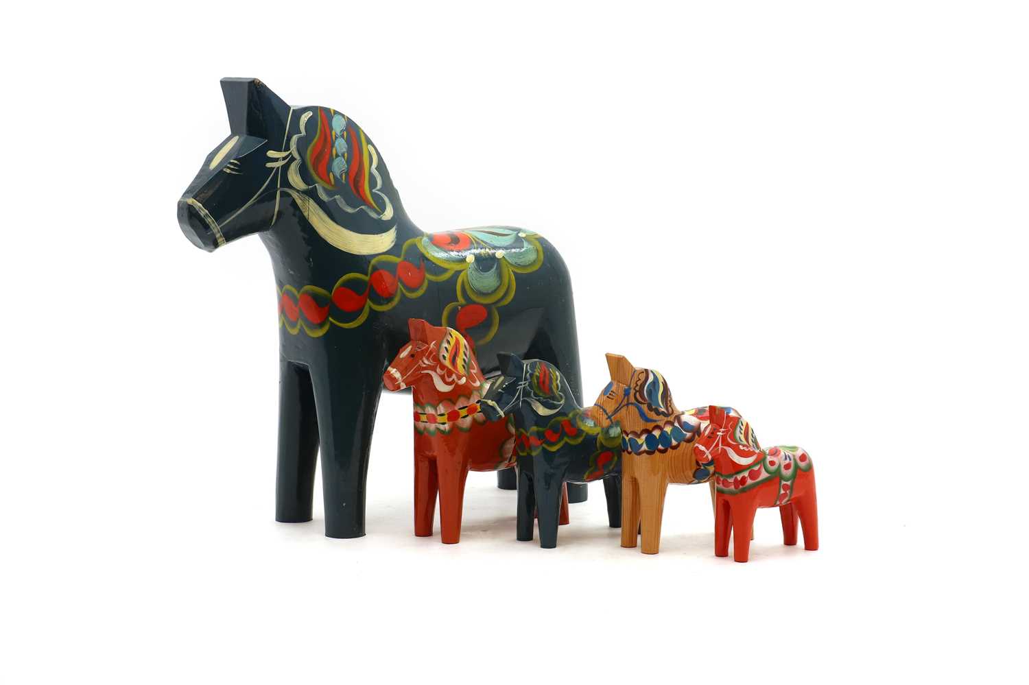 Lot 409 - A set of five Swedish painted 'Dala' horses