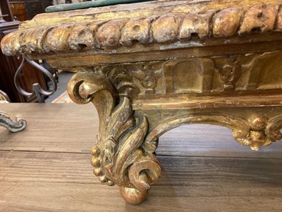 Lot 535 - A giltwood planter